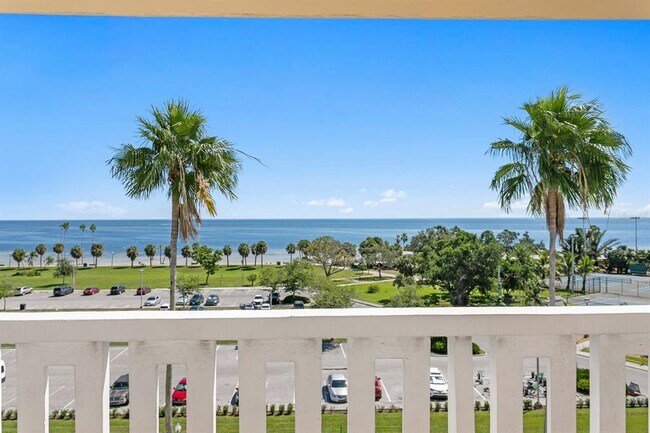 Foto del edificio - 1200 N Shore Dr NE