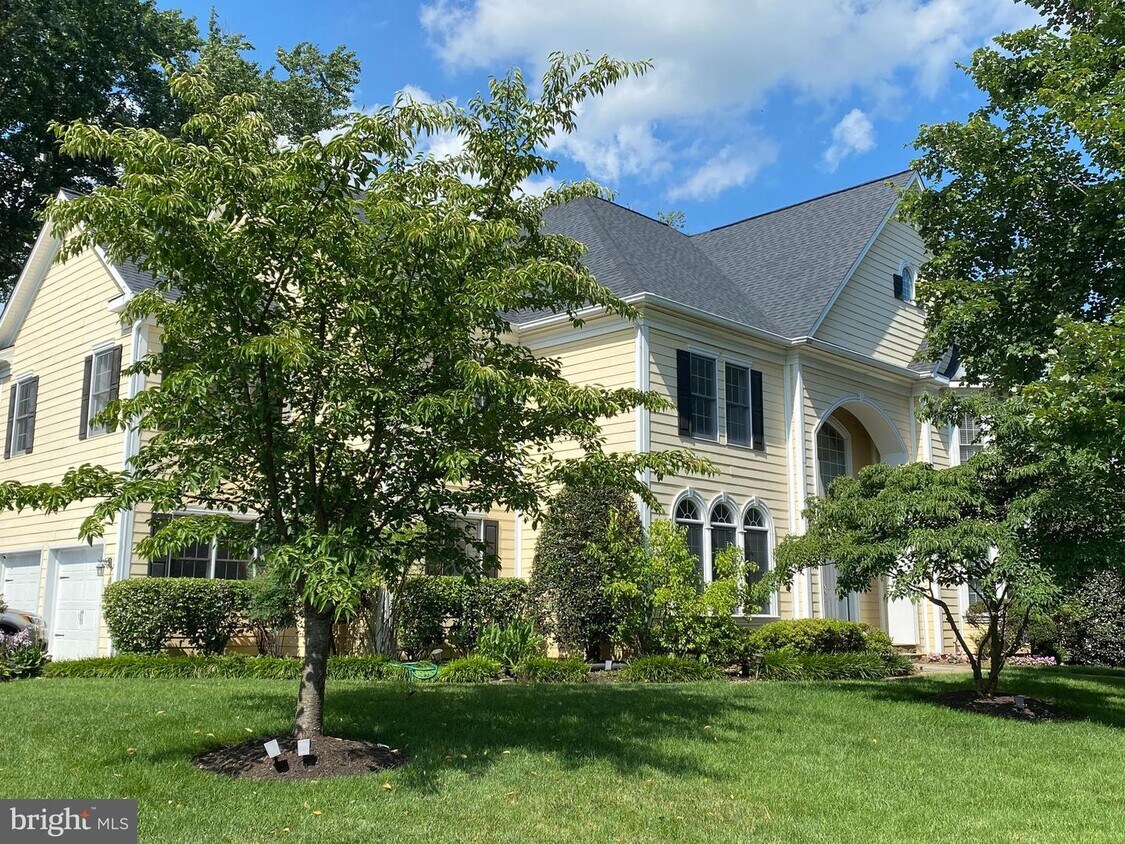 7004 Symphony Ct, McLean, VA 22101 House for Rent in McLean, VA