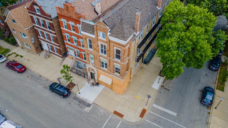 Primary Photo - 3225 S May St