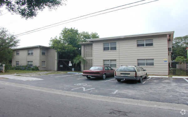 Primary Photo - 2nd Avenue Flats