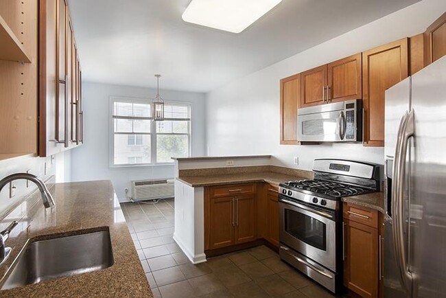 Building Photo - 4 Constellation Pl