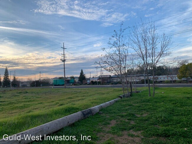 Foto del edificio - 2 br, 1 bath House - 4515 Pacific Street