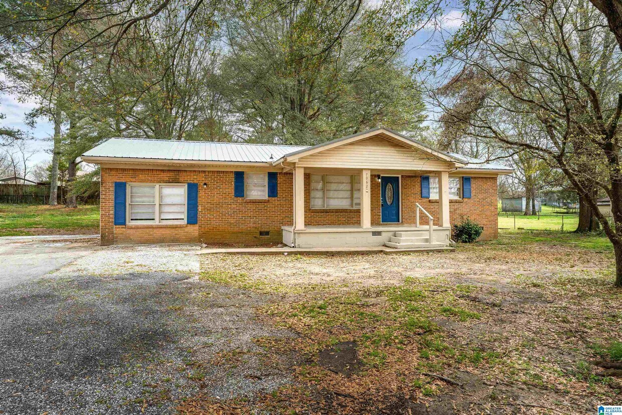 Primary Photo - 7062 Moores Mill Rd
