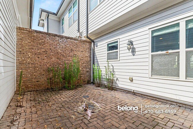 Foto del edificio - 8005 Pierpoint Ln