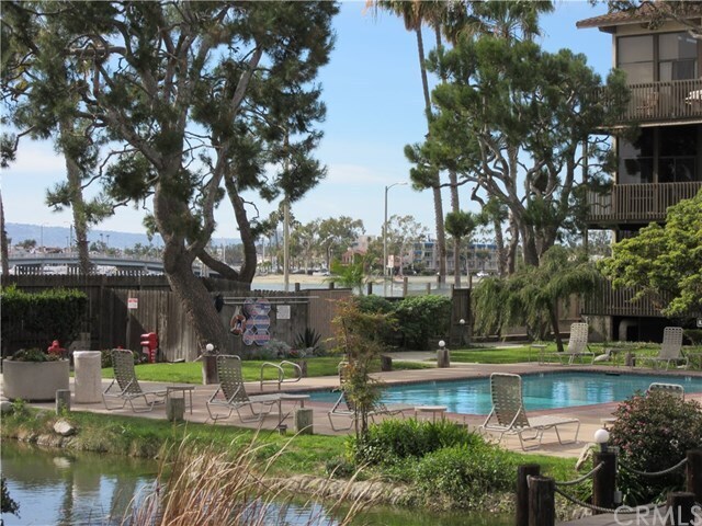 Primary Photo - 7107 Marina Pacifica Dr S