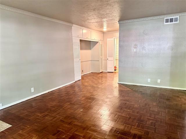Foto del edificio - 7920 Royal Ln