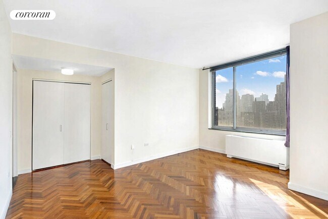 Foto del edificio - 356 E 88th St
