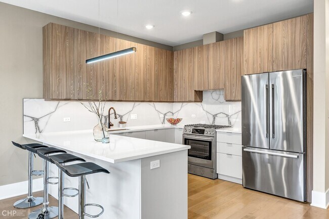 Building Photo - 4846 S Saint Lawrence Ave