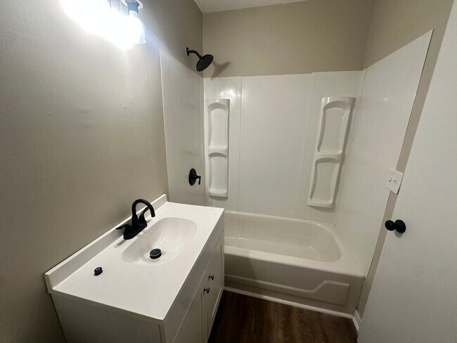 Building Photo - 1929 4th Ave N