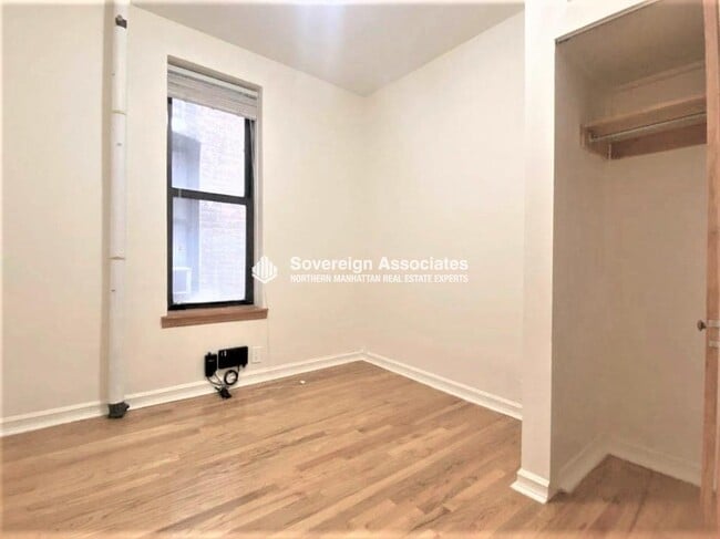Building Photo - 3135 Broadway