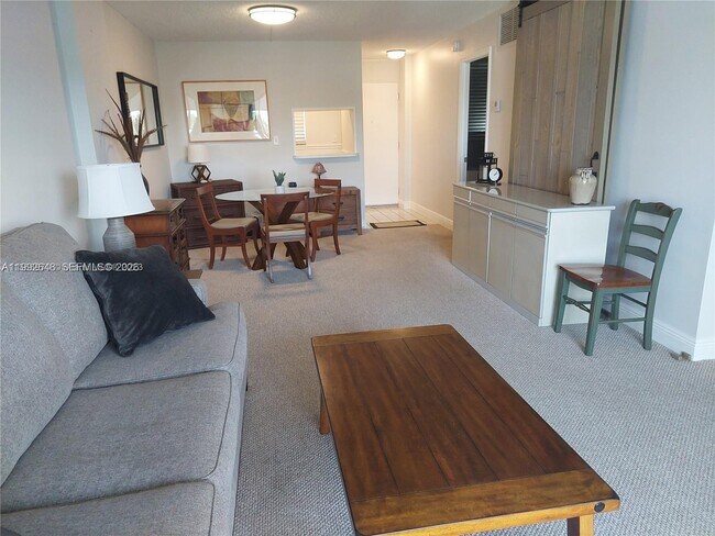 Foto del edificio - 1731 SE 15th St