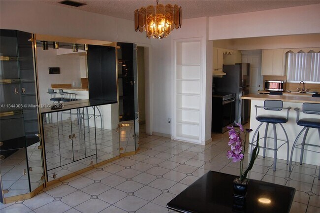 Foto del edificio - 2025 SW 5th St