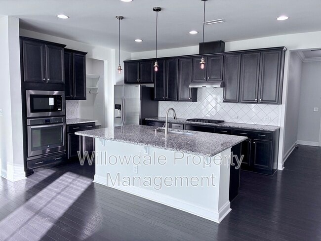 Foto del edificio - 1056 Midvale Ave