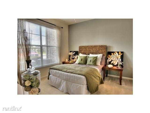Primary Photo - 1 br, 1 bath Apartment - 4840 N Shepherd Dr