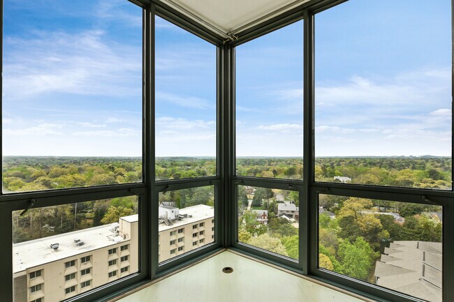 Sunset Views - 2870 Pharr Court South NW