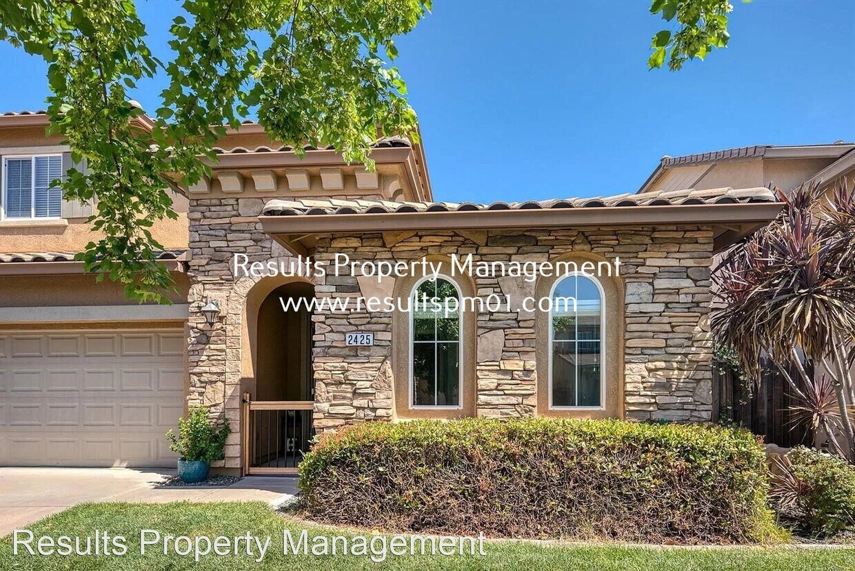 Primary Photo - 4 br, 3 bath House - 2425 Foxcroft Cir