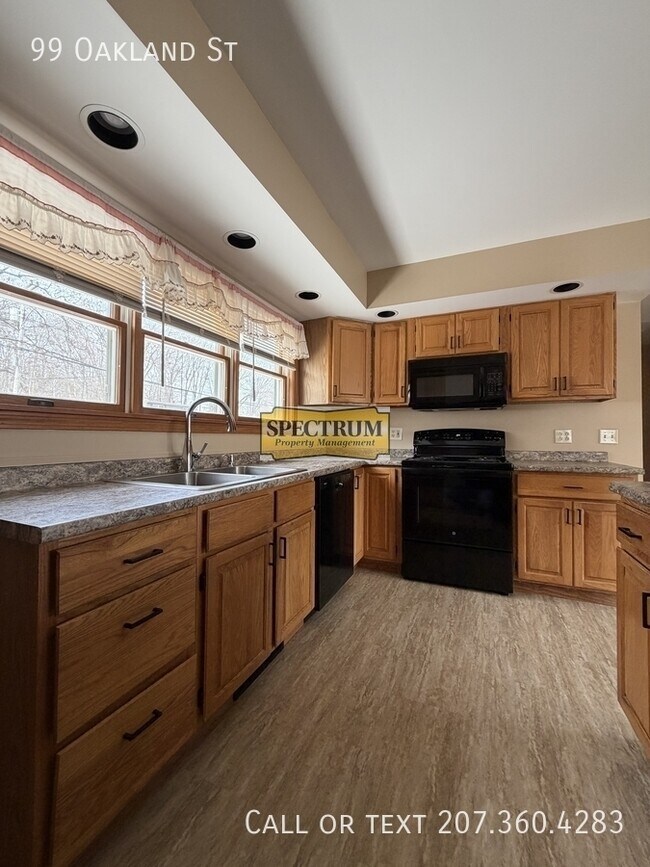 Foto del edificio - 99 Oakland St