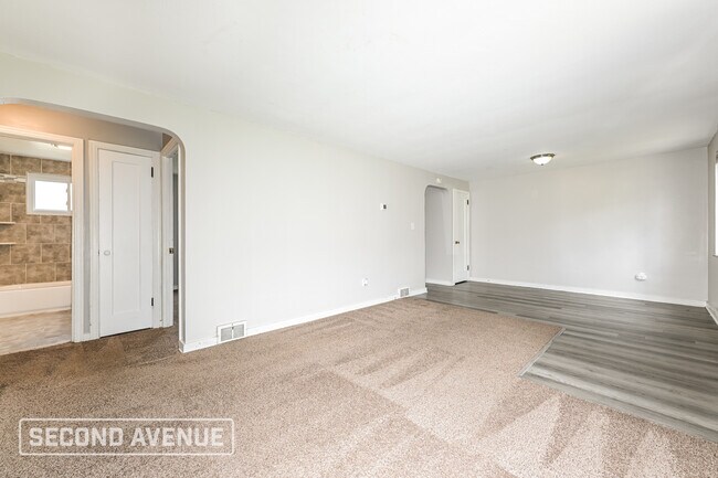 Foto del edificio - 220 Briarwood Dr