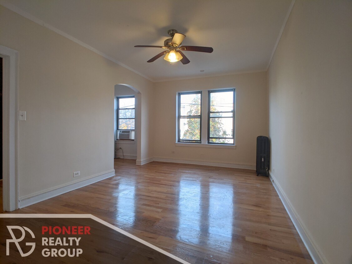 Foto principal - 4831 N Damen Ave