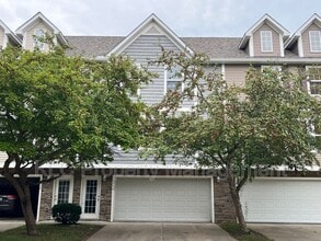 Building Photo - 5558 Kenton Ln