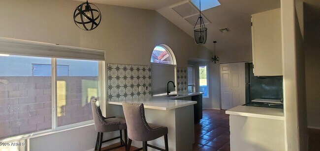 Foto del edificio - 4209 E Liberty Ln