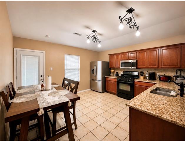 Building Photo - 717 Kentucky Derby Ln