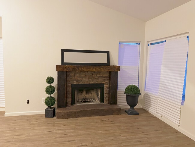 Photo - 238 Sunny Halo Ct Townhome