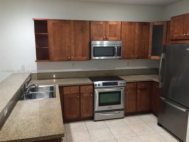 Building Photo - 7540 NW 114th Pl