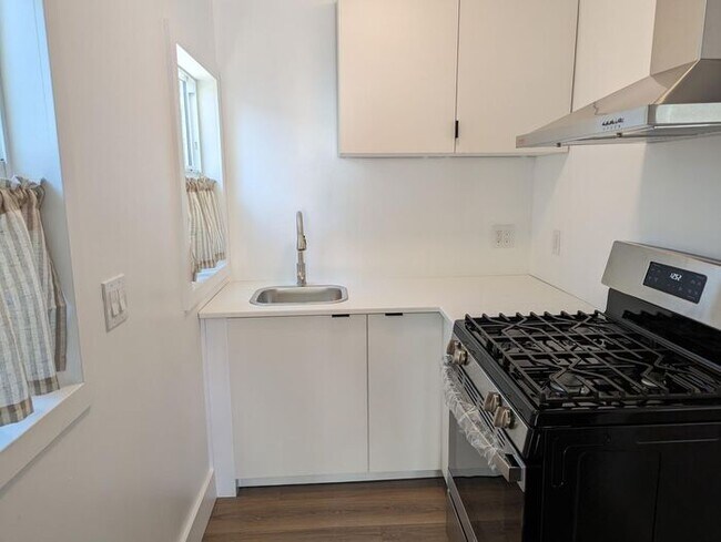 Foto del edificio - Eagle Rock 1BR 1 BA Mini Bungalow