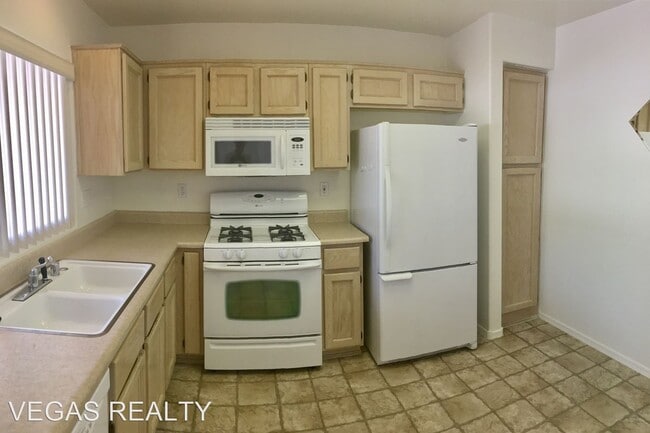 Building Photo - 2641 Breakers Creek Dr