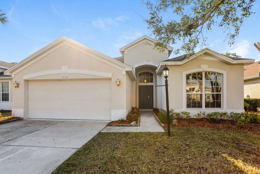 Foto principal - 4127 101st Ave E
