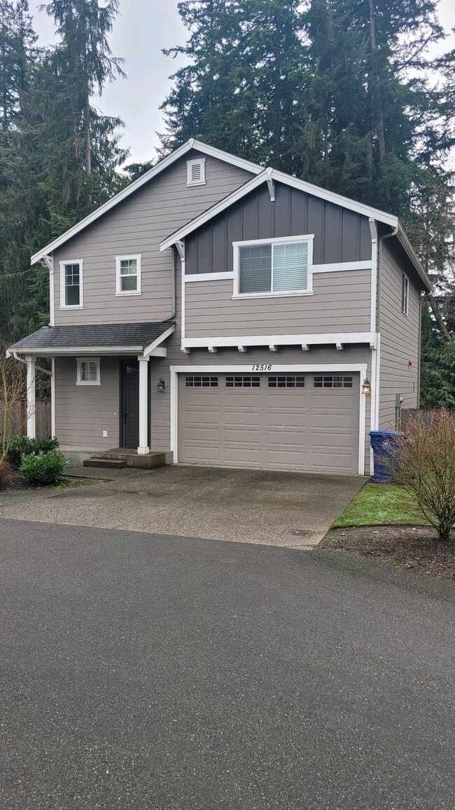 Building Photo - 12516 27th Ave W