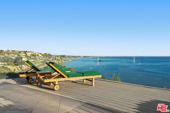 Foto del edificio - 18414 Coastline Dr