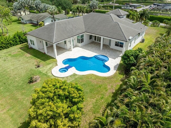 Foto del edificio - 5941 SW 185th Way