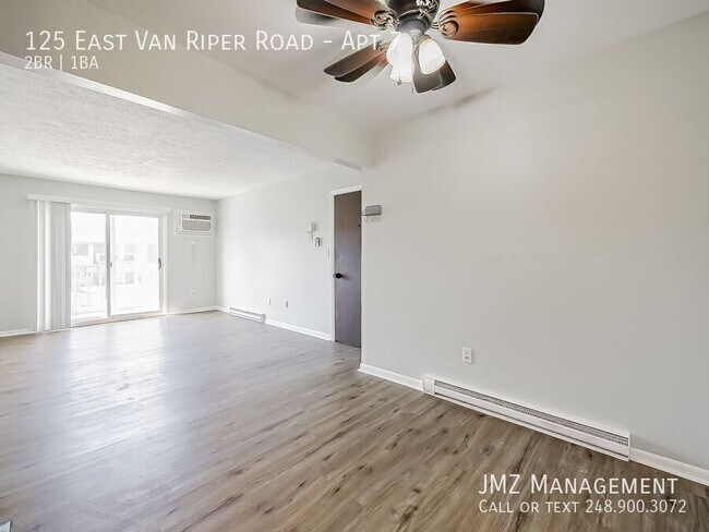 Building Photo - 125 E Van Riper Rd