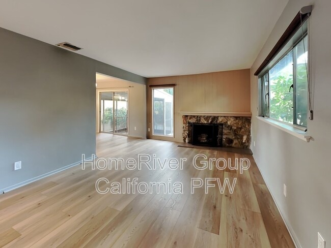 Building Photo - 6435 Mammoth Ave