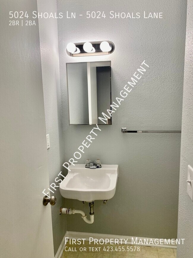 Foto del edificio - Coming Soon: 2Bed/1.5Bath Duplex: Central ...