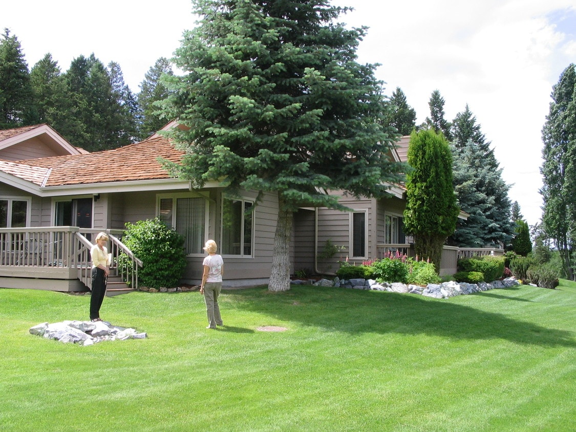 Building Photo - 185 Golf Terrace Dr