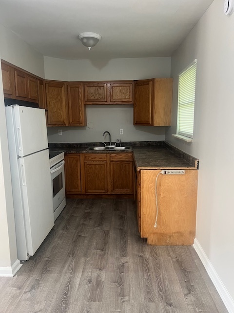 Foto del edificio - 6881 Rutherford Ct