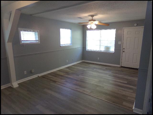Building Photo - 908 Greenlea Dr