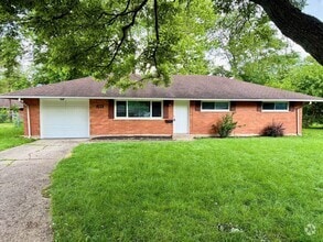 Building Photo - 300 Ives Ln