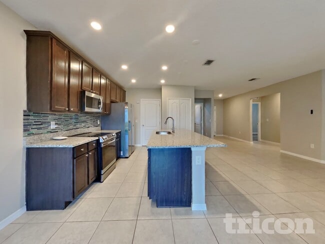 Building Photo - 15271 Aquarius Wy