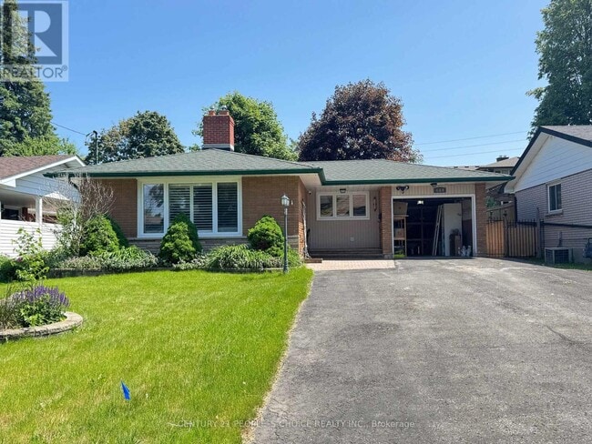 Building Photo - 459 Bernhard Crescent