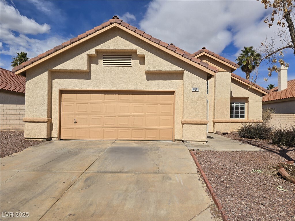 Foto principal - 668 Hitchen Post Dr