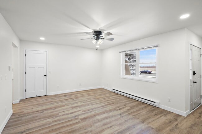 Building Photo - 509 S Perry Parkway