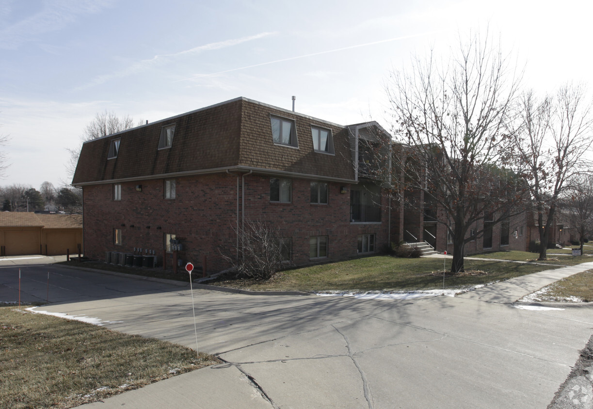 Building Photo - Lamplighter Apartments