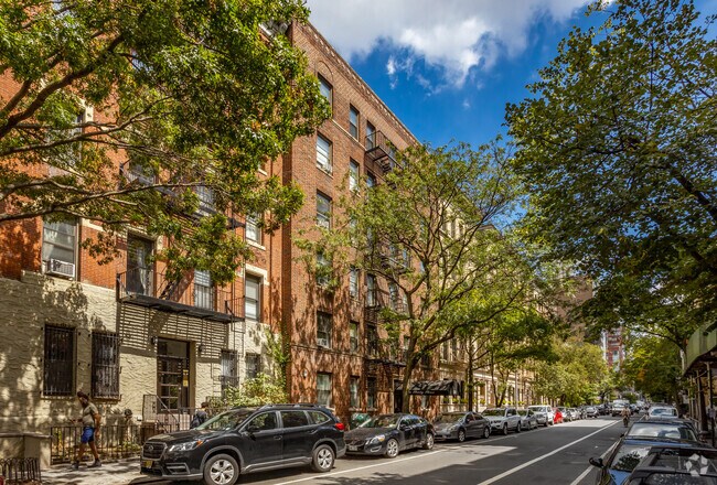 Foto del edificio - 233 W 21st St