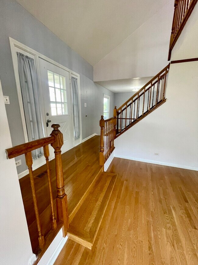 Foto del edificio - 2670 College Hill Cir