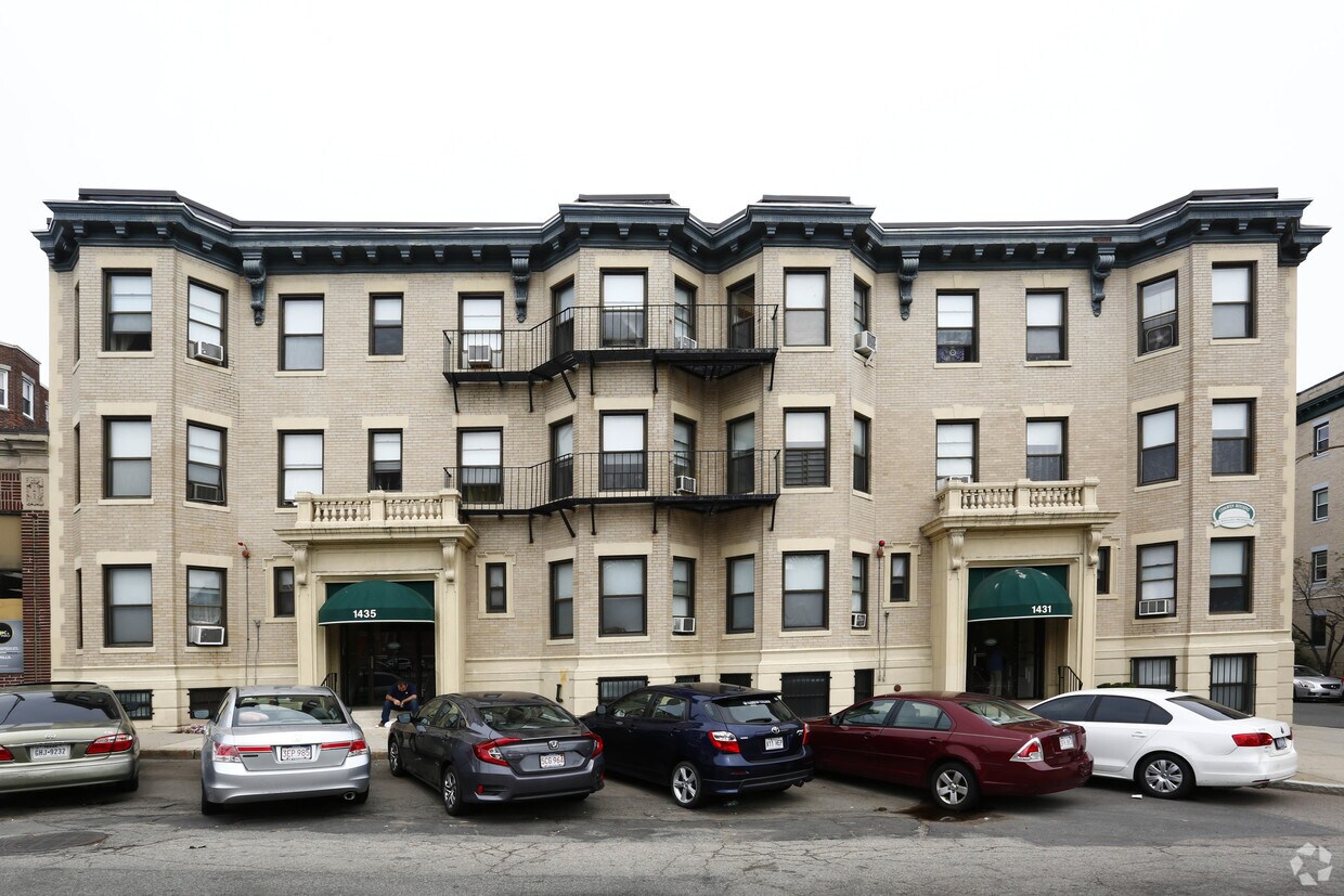 Building Photo - Comaven Housing