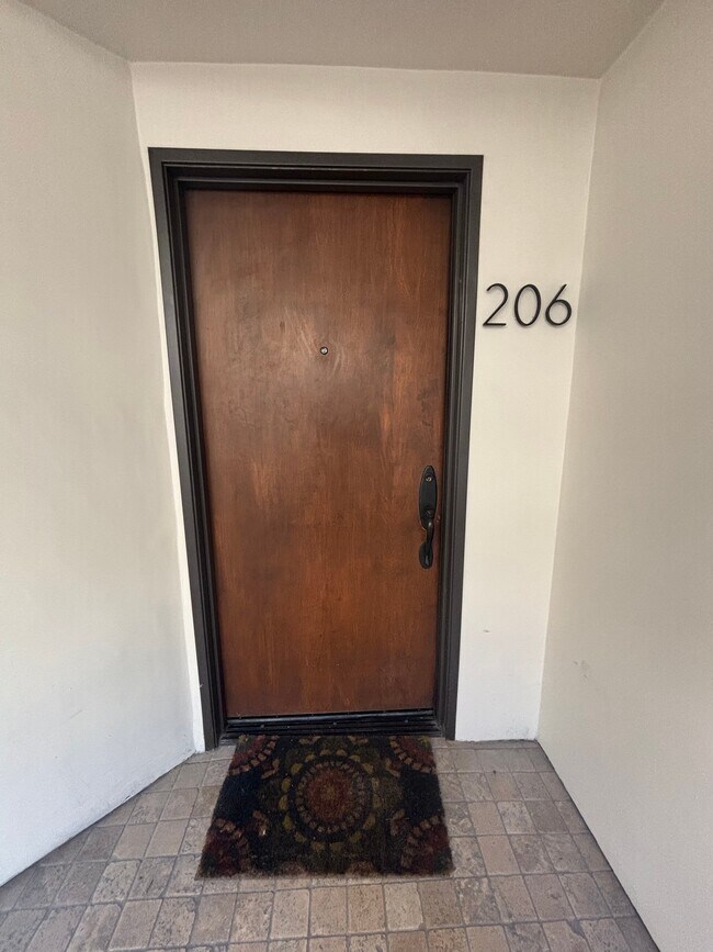 Foto del edificio - 122 N Clark Dr